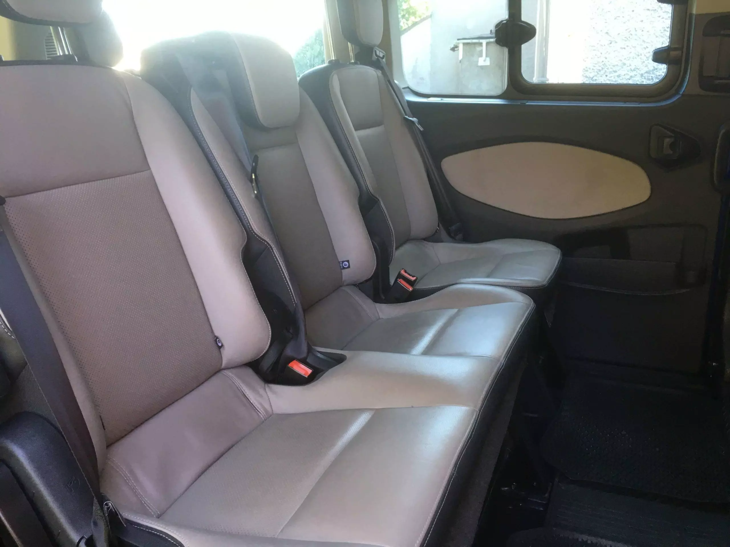 8 Seater Taxi Hire Dyce and Aberdeenshire